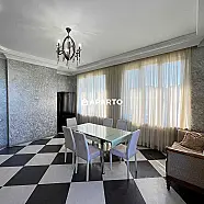 100 ლარი ღამე, ბინა დღიურად