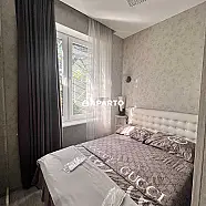 70 ლარი ღამე, ბინა დღიურად