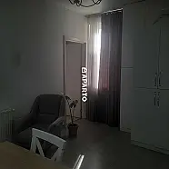 70 ლარი ღამე, ბინა დღიურად
