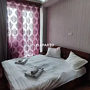 80 ლარი ღამე, ბინა დღიურად