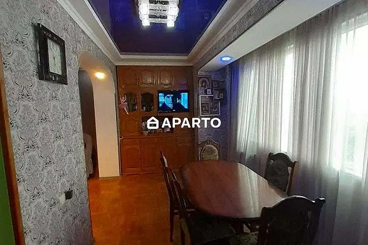 70 ლარი ღამე, ბინა დღიურად