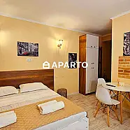 80 ლარი ღამე, ბინა დღიურად