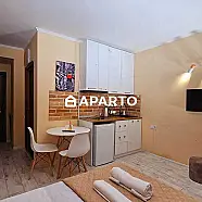 80 ლარი ღამე, ბინა დღიურად