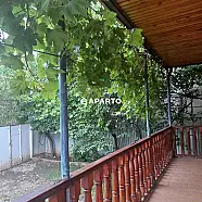 100 ლარი ღამე, ბინა დღიურად