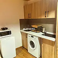 80 ლარი ღამე, ბინა დღიურად