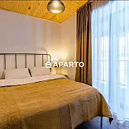 80 ლარი ღამე, ბინა დღიურად