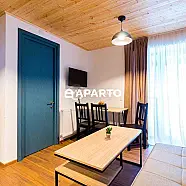 80 ლარი ღამე, ბინა დღიურად
