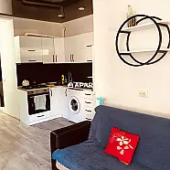 80 ლარი ღამე, ბინა დღიურად