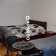 90 ლარი ღამე, ბინა დღიურად