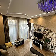 120 ლარი ღამე, ბინა დღიურად