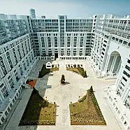 100 ლარი ღამე, ბინა დღიურად