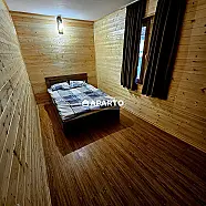 400 ლარი ღამე, ბინა დღიურად
