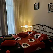 50 ლარი ღამე, ბინა დღიურად