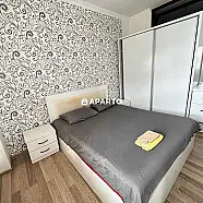 100 ლარი ღამე, ბინა დღიურად